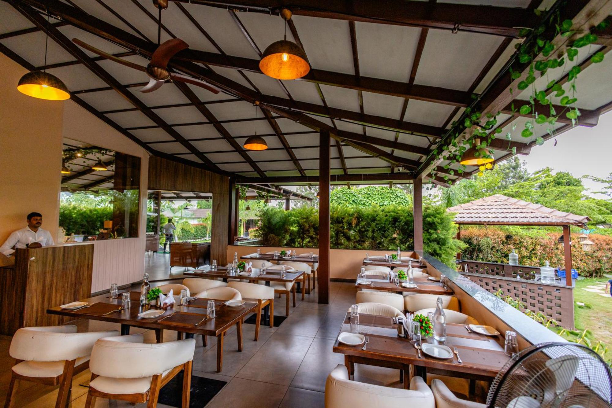 Veerdency Luxury Resort Devanahalli ภายนอก รูปภาพ